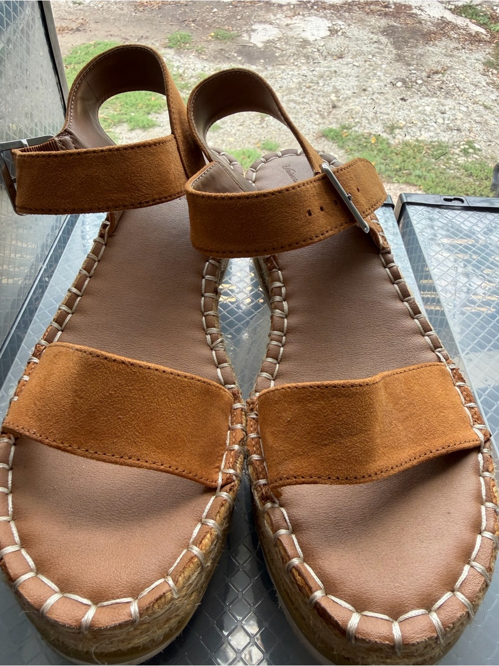 Universal Thread Women’s Tan Espadrilles
